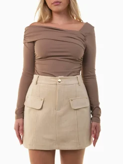 Saia curta com efeito camurça