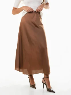 Saia midi acetinada cintura alta