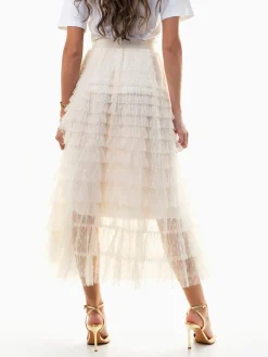 Saia tule comprida com folhos e corações