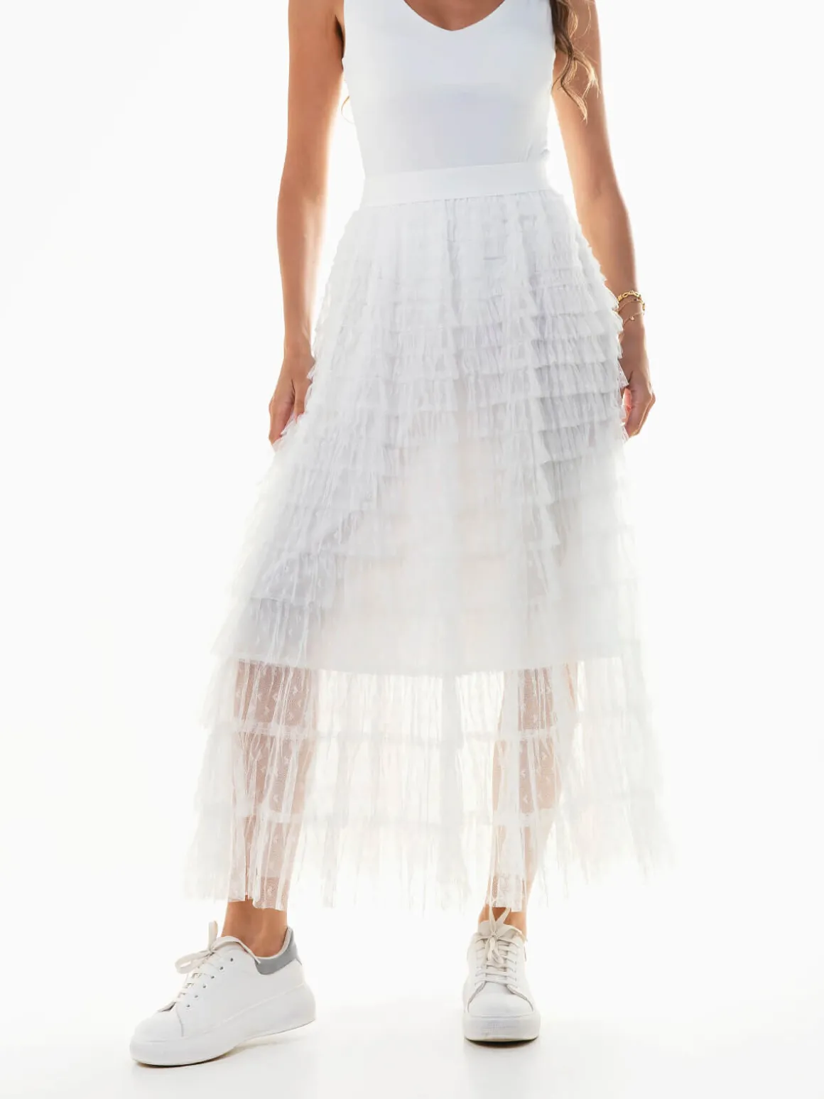 Saia tule comprida com folhos e corações