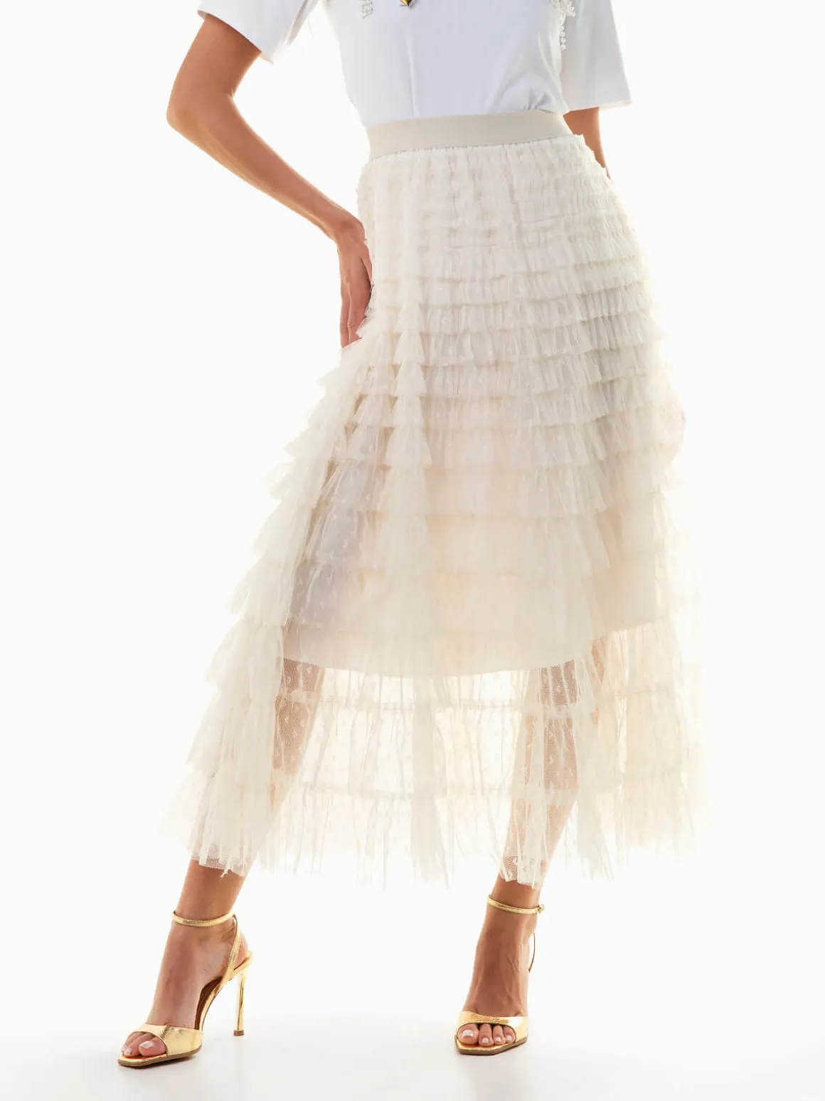 Saia tule comprida com folhos e corações