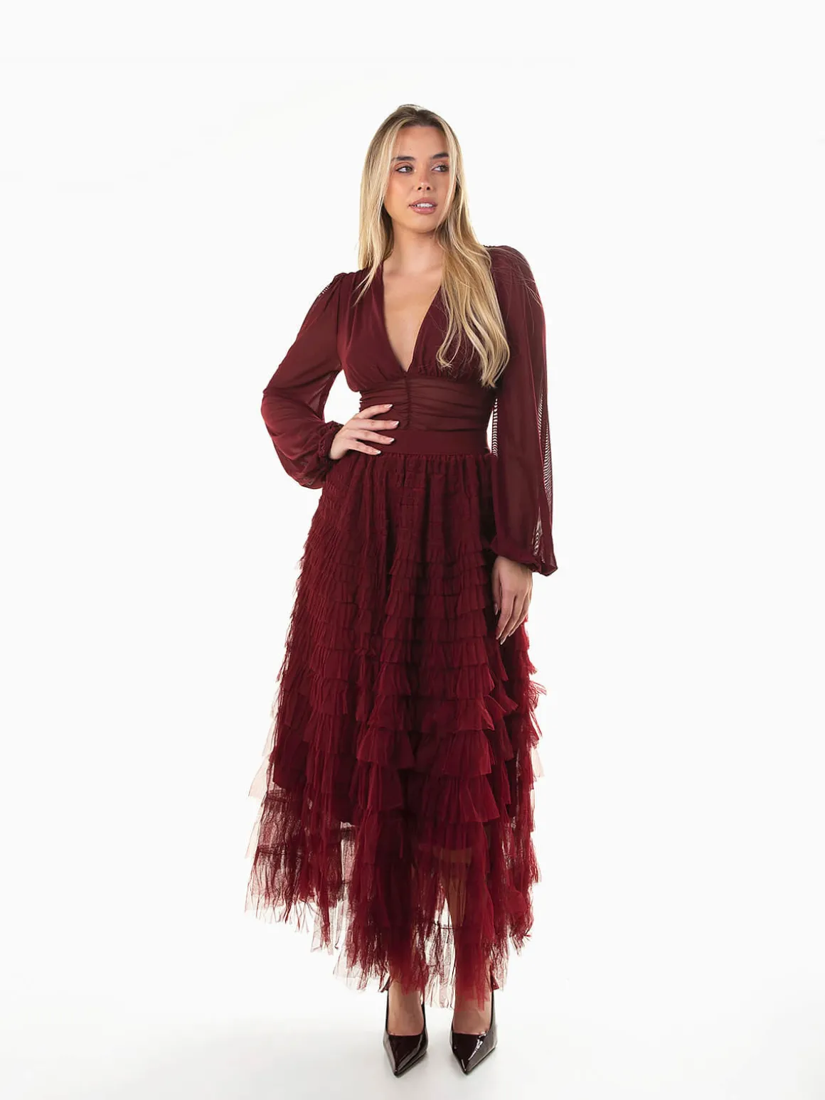 Saia tule comprida com folhos