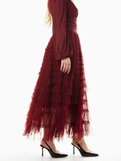 Saia tule comprida com folhos