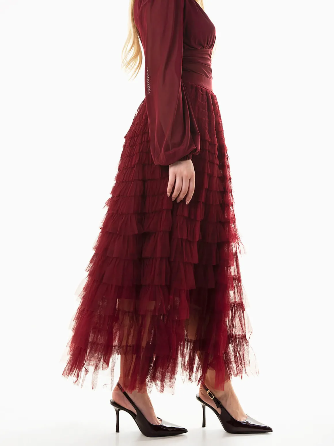 Saia tule comprida com folhos