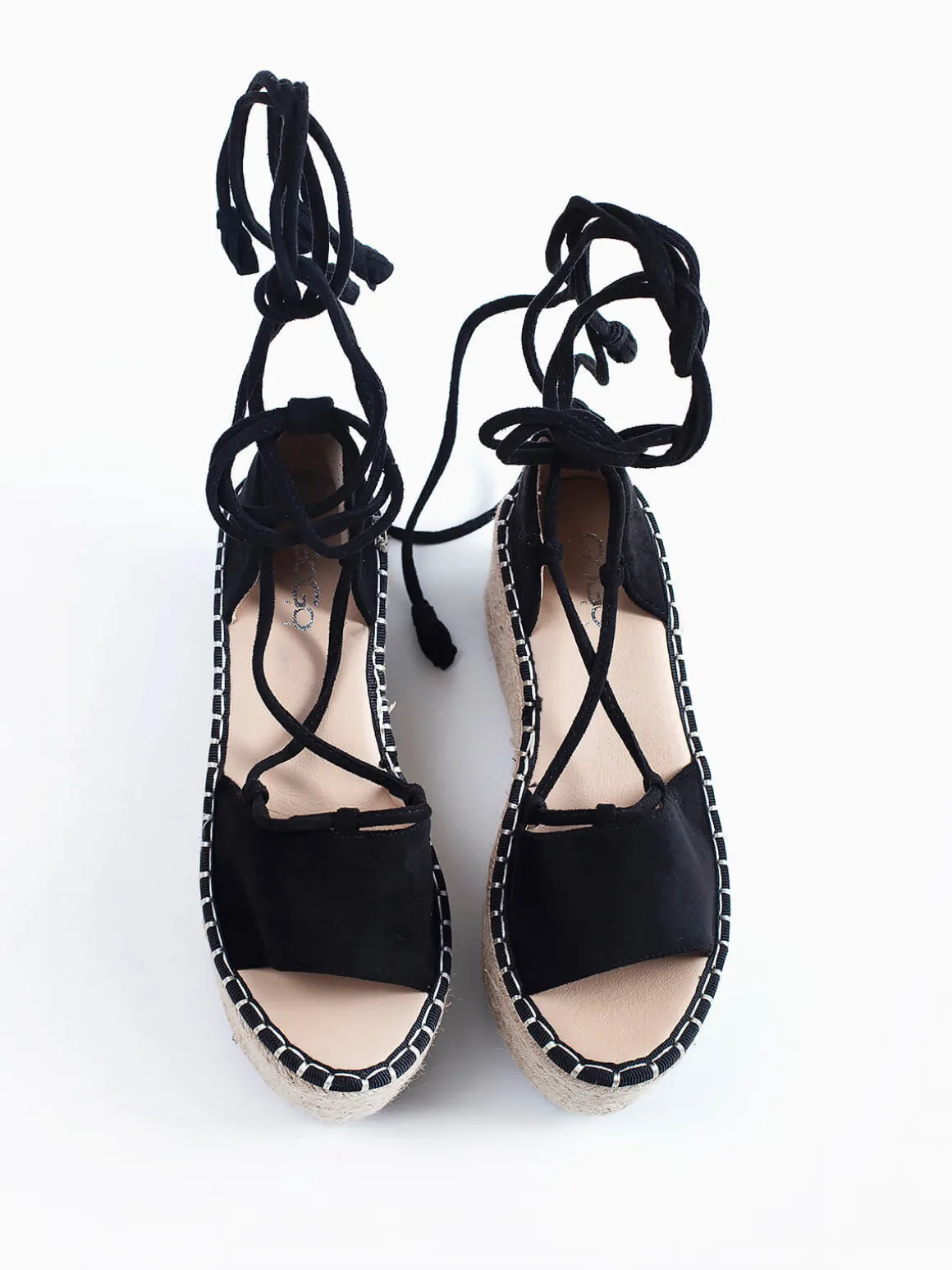 Sandálias plataforma pretas cordões
