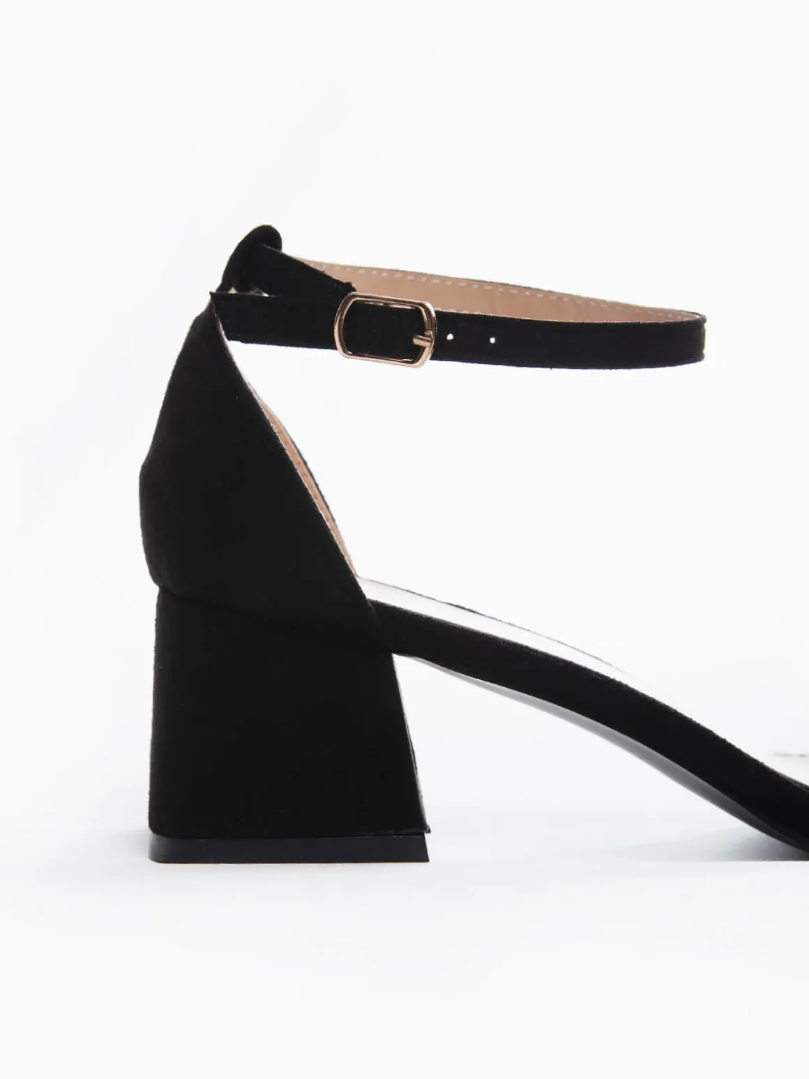 Sandálias tacão pretas veludo