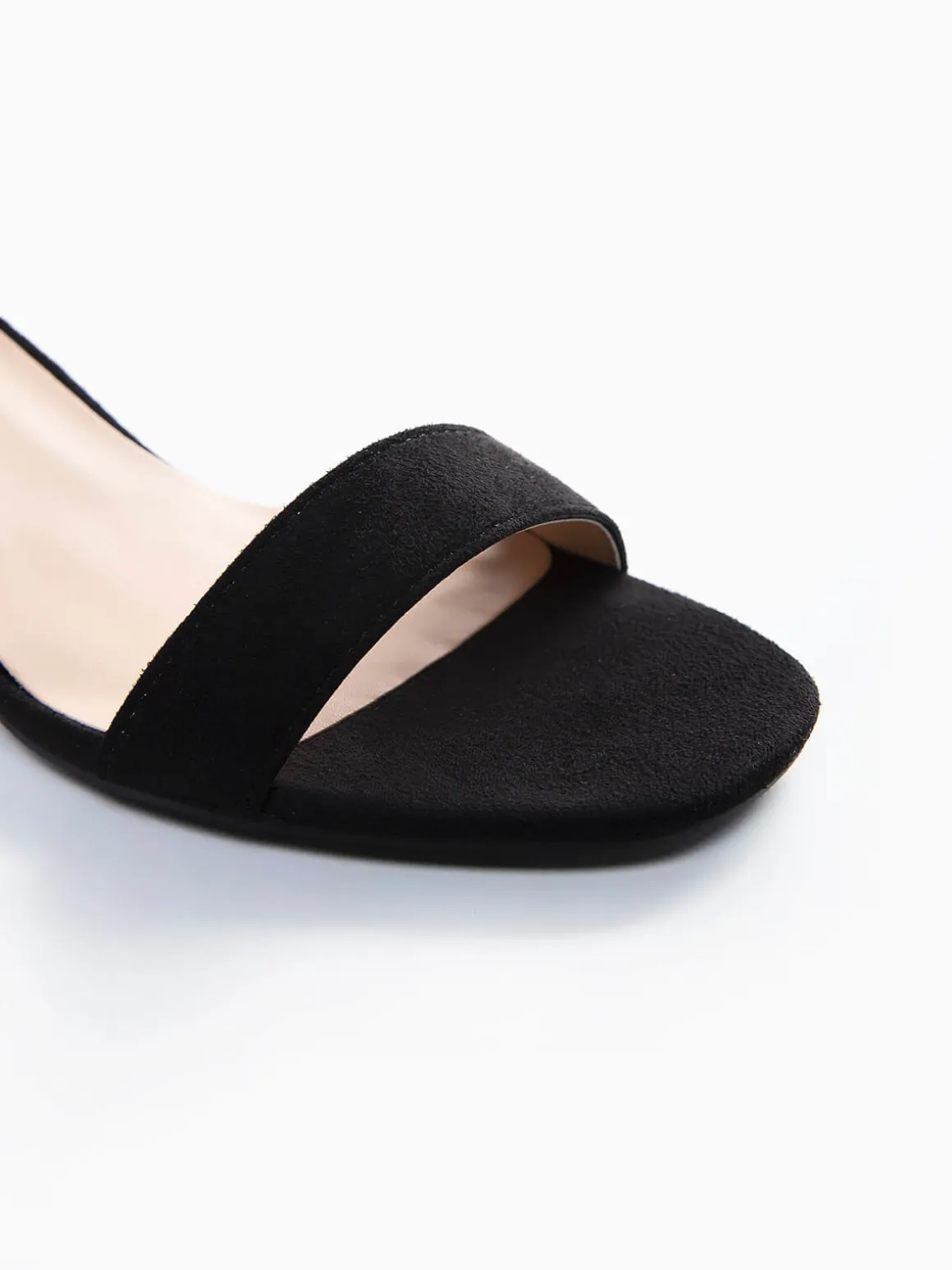 Sandálias tacão pretas veludo