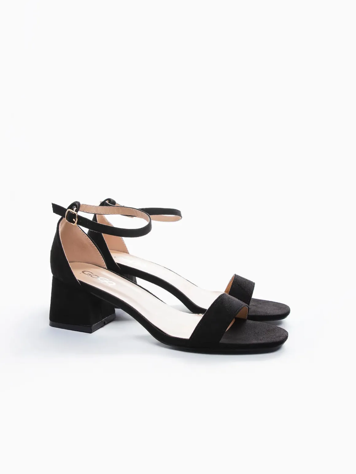 Sandálias tacão pretas veludo