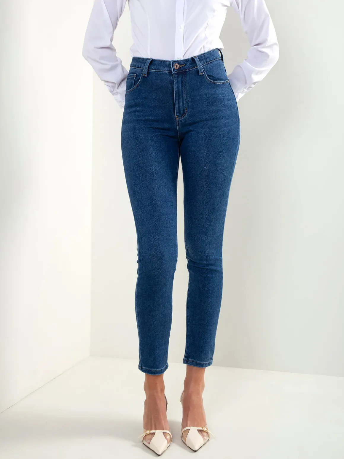 Skinny jeans efeito push-up