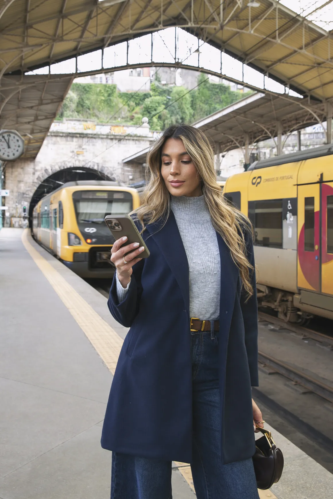 Sobretudo forrado com bolsos