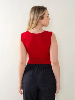 Top justo decote quadrado