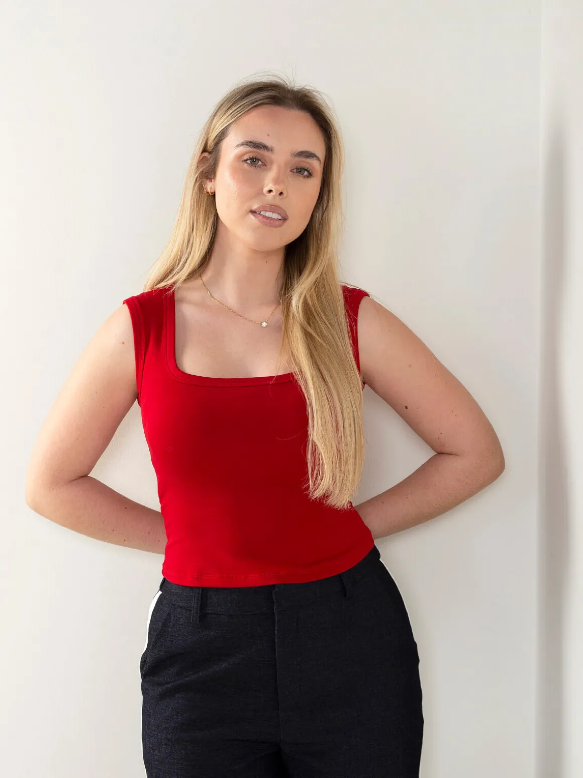 Top justo decote quadrado