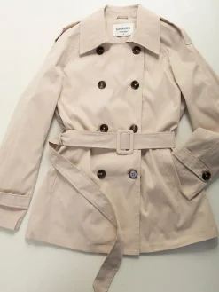 Trench cruzado com cinto