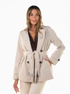 Trench cruzado com cinto