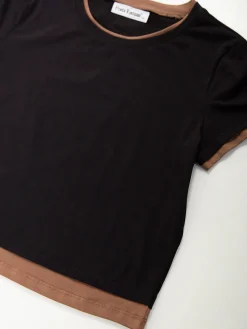 T-shirt bicolor manga curta