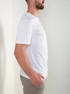 T-shirt branca com estampado