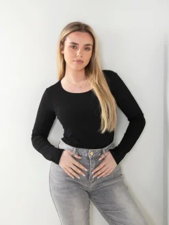 T-shirt básica decote redondo