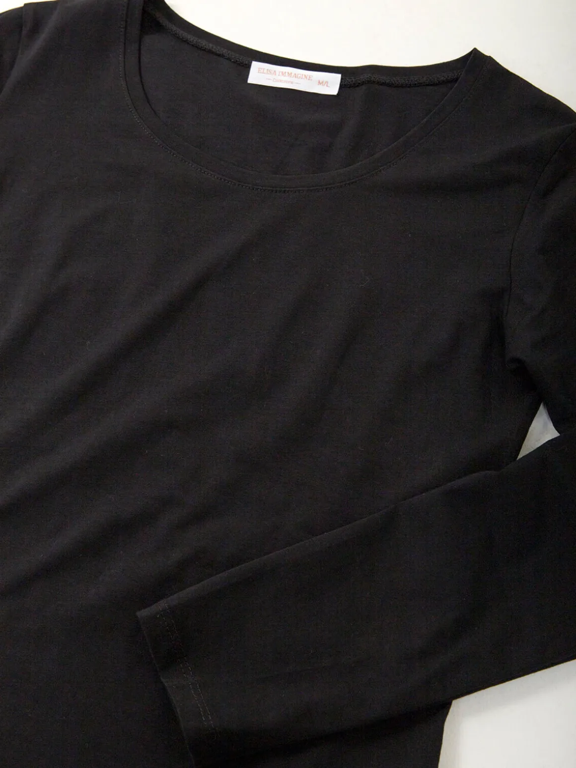 T-shirt básica decote redondo