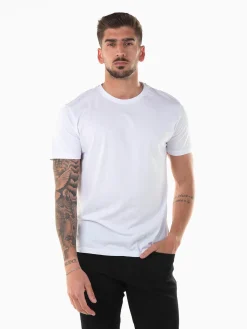 T-shirt básica manga curta