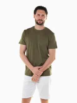 T-shirt básica manga curta com bordado