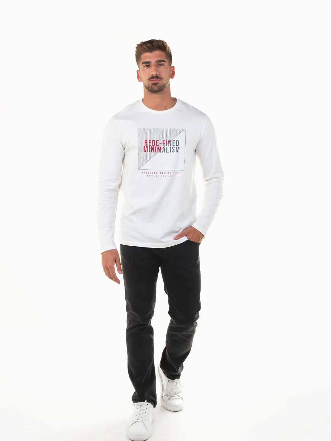 T-shirt com grafismo manga comprida