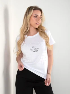 T-shirt com pérolas e estampado