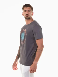 T-shirt manga curta cinza escura