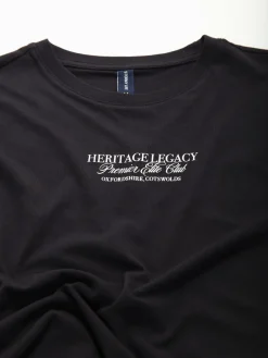 T-shirt manga curta com letras