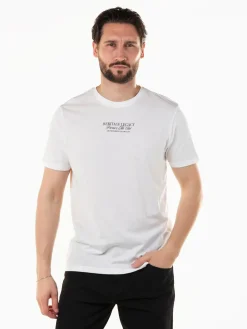 T-shirt manga curta com letras