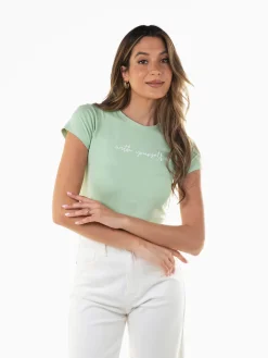 T-shirt manga curta com mensagem