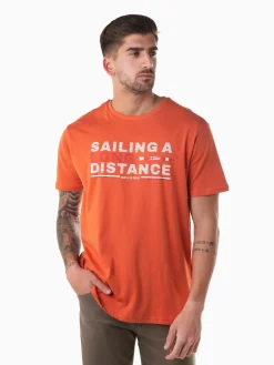 T-shirt manga curta com texto