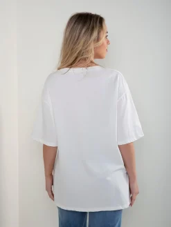 T-shirt oversized manga curta com bordado