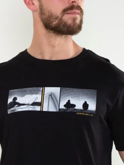 T-shirt preta com estampado