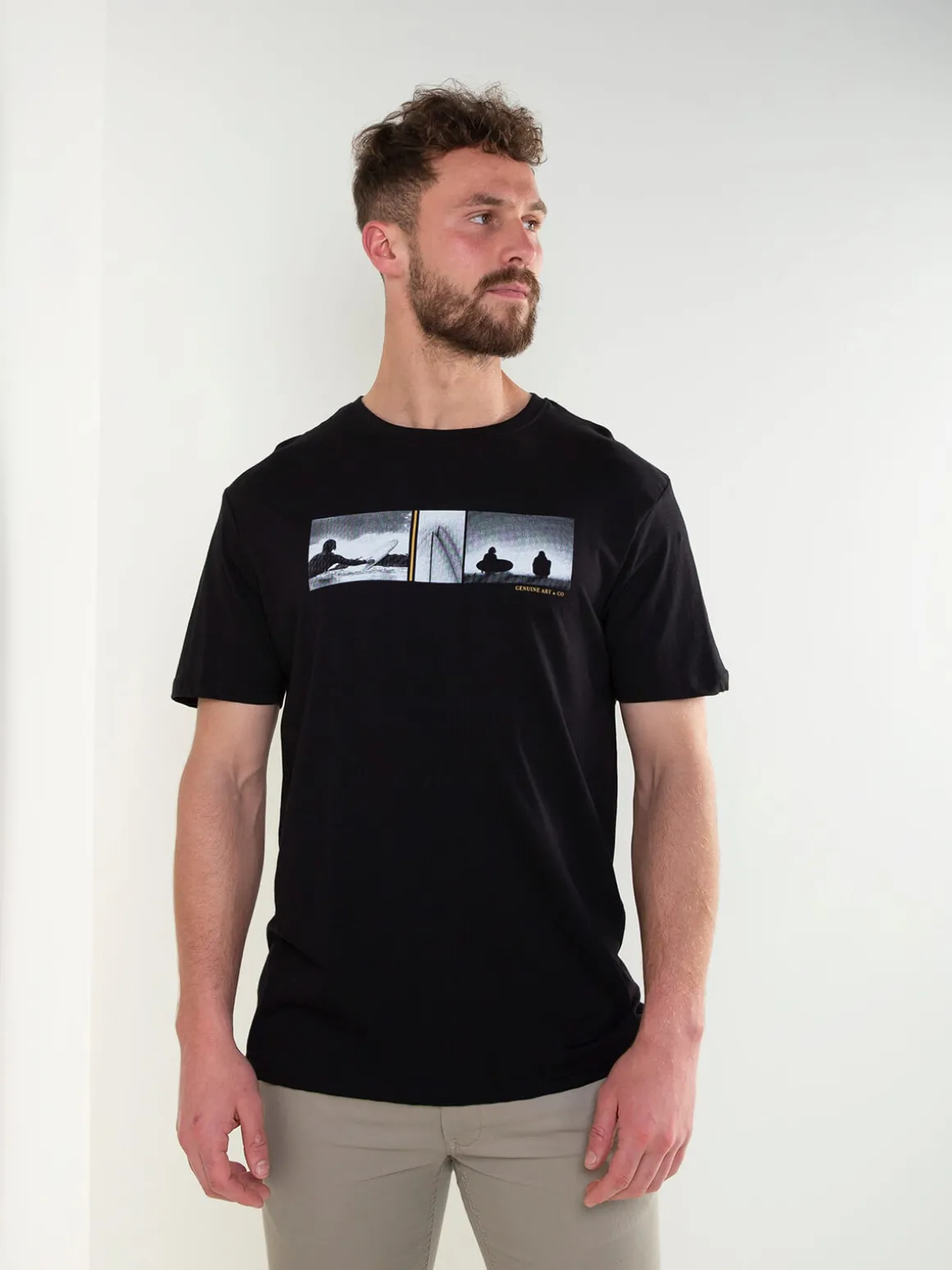 T-shirt preta com estampado