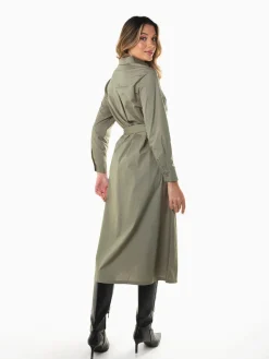 Vestido camiseiro midi