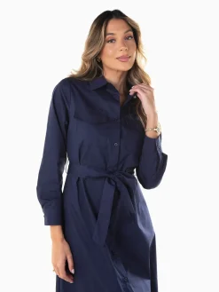 Vestido camiseiro midi com cinto